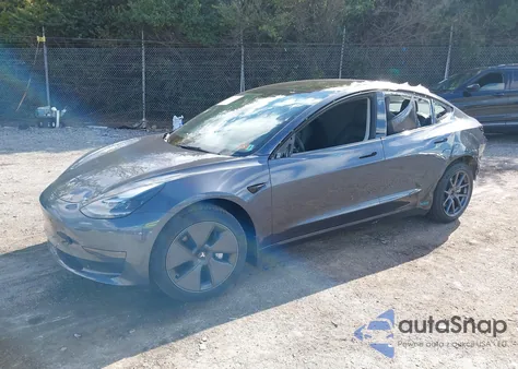 2023 Tesla Model 3 Rear-Wheel Drive z USA, uszkodzony, nr VIN 5YJ3E1EA9PF653721